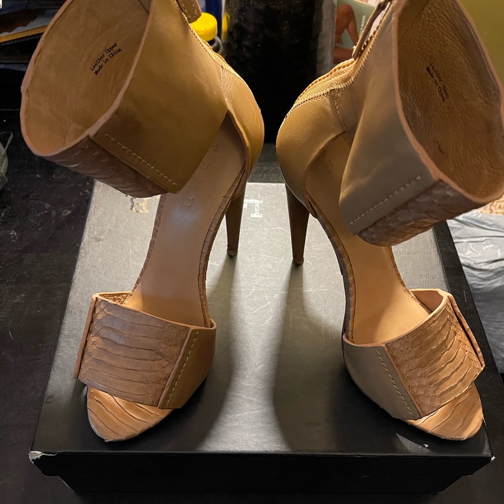 LAMB MIYA Size 9 PREOWNED